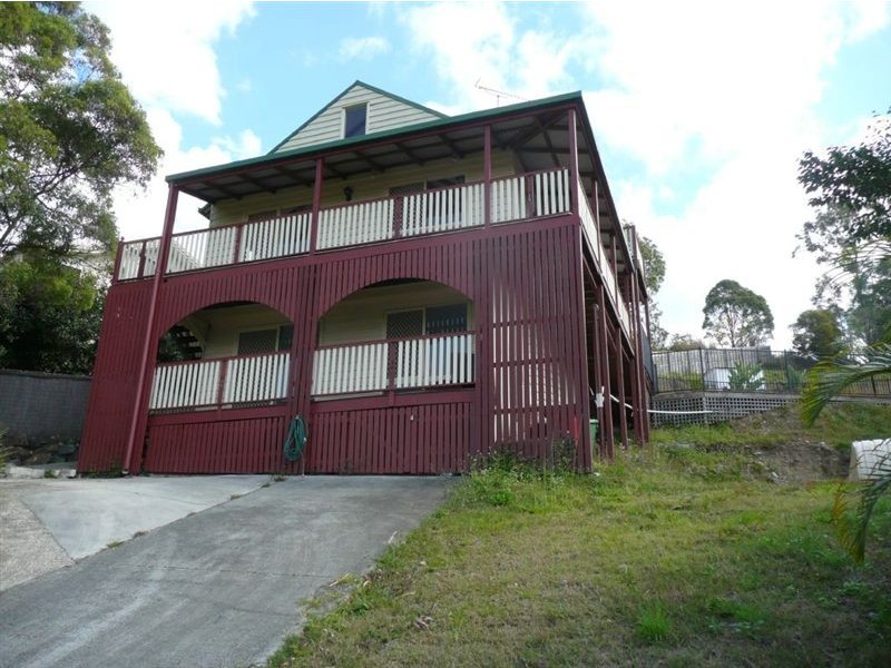 12 Paddington Drive, Carrara QLD 4211