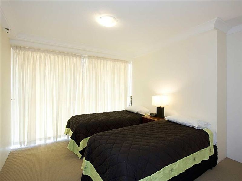 6/67 Broadbeach Boulevard, Broadbeach QLD 4218