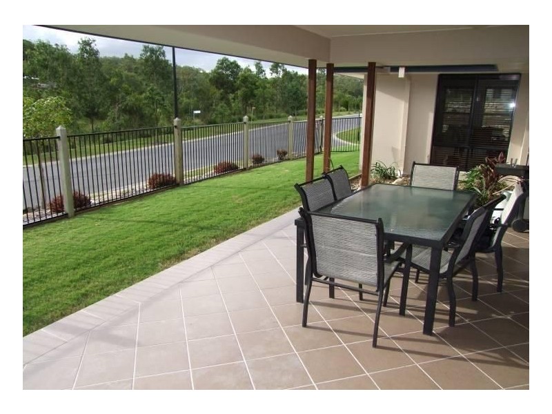 38 Southern Skies Avenue, Reedy Creek QLD 4227