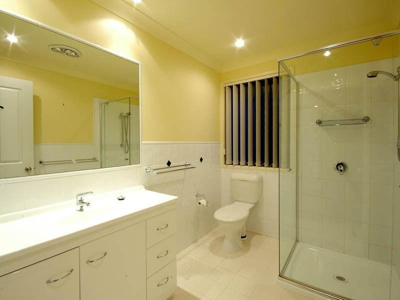 15 Gregory Drive, Carrara QLD 4211