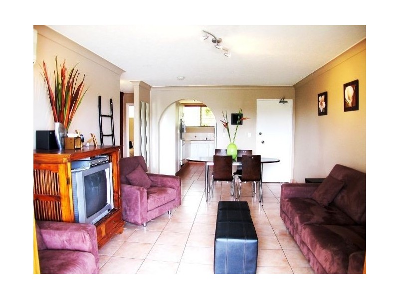 1/18 Sunshine Boulevard, Broadbeach Waters QLD 4218