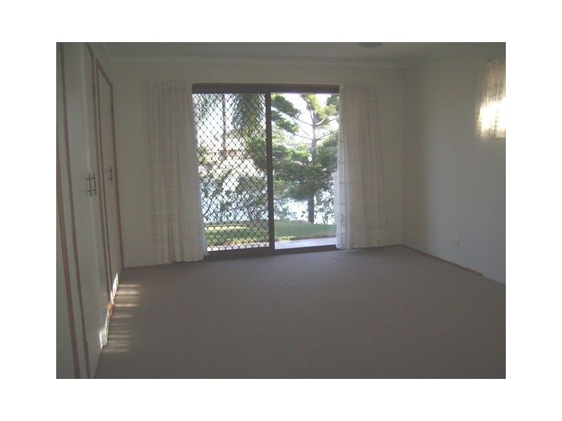 74 Markeri Street, Mermaid Waters QLD 4218