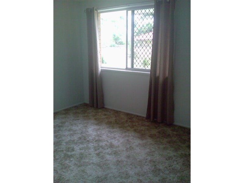 25 Weatherly Avenue, Mermaid Waters QLD 4218