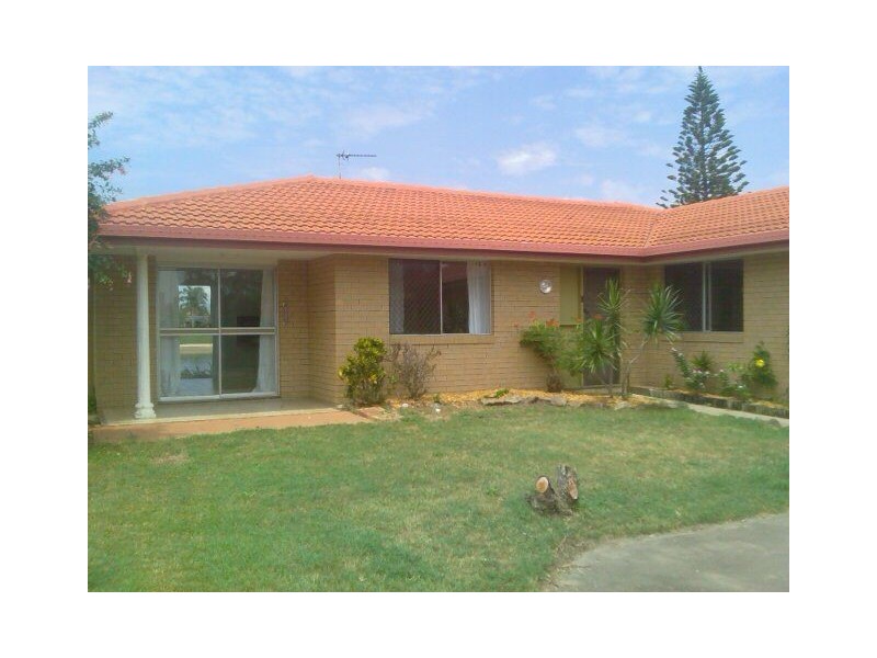 25 Weatherly Avenue, Mermaid Waters QLD 4218