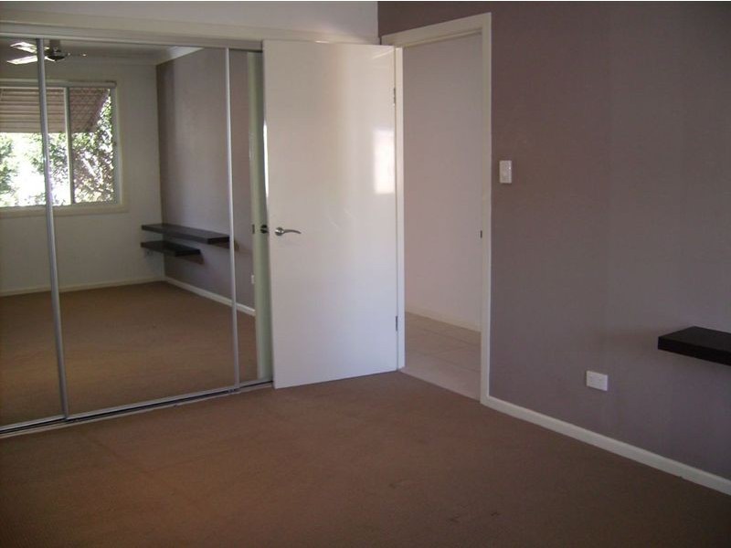 9 Coogeen Street,, Sorrento QLD 4217