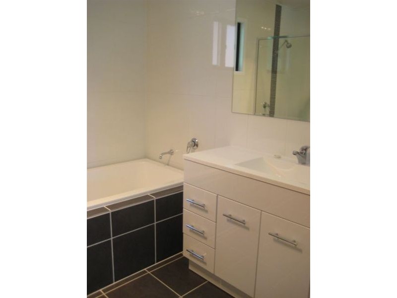 62 Alison Road, Carrara QLD 4211