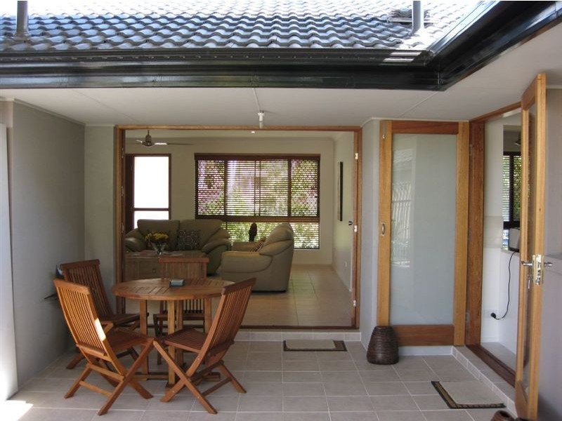 68 Volante Crescent, Mermaid Waters QLD 4218