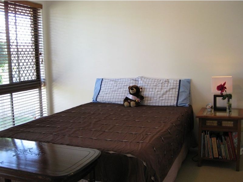 68 Volante Crescent, Mermaid Waters QLD 4218