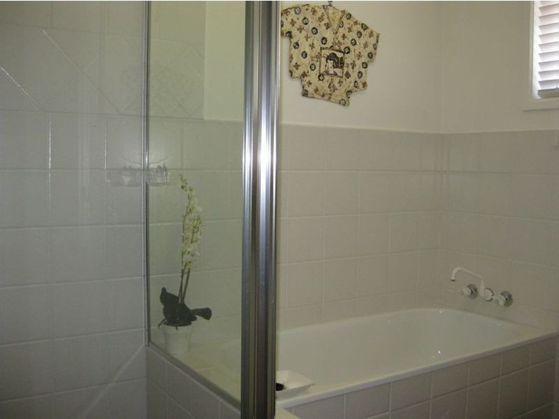 68 Volante Crescent, Mermaid Waters QLD 4218