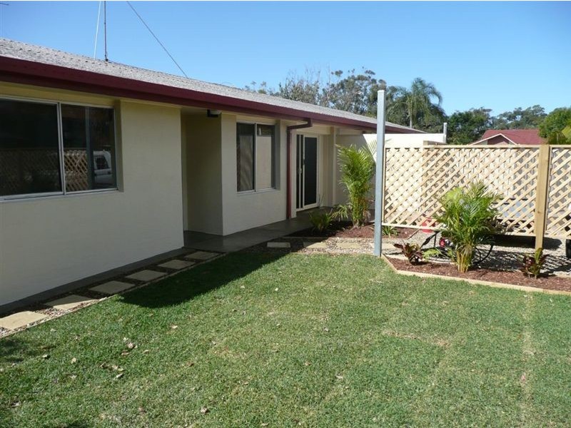 2/5 Macaw Avenue, Miami QLD 4220