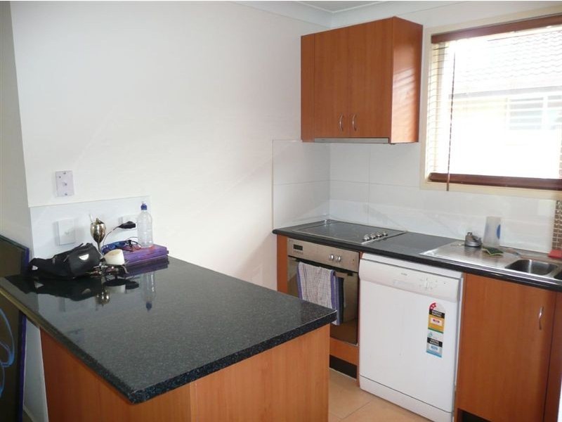 2/5 Macaw Avenue, Miami QLD 4220