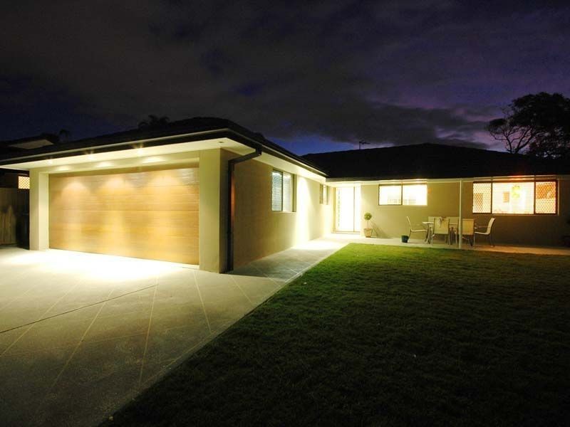 23 Rumrunner Street, Mermaid Waters QLD 4218