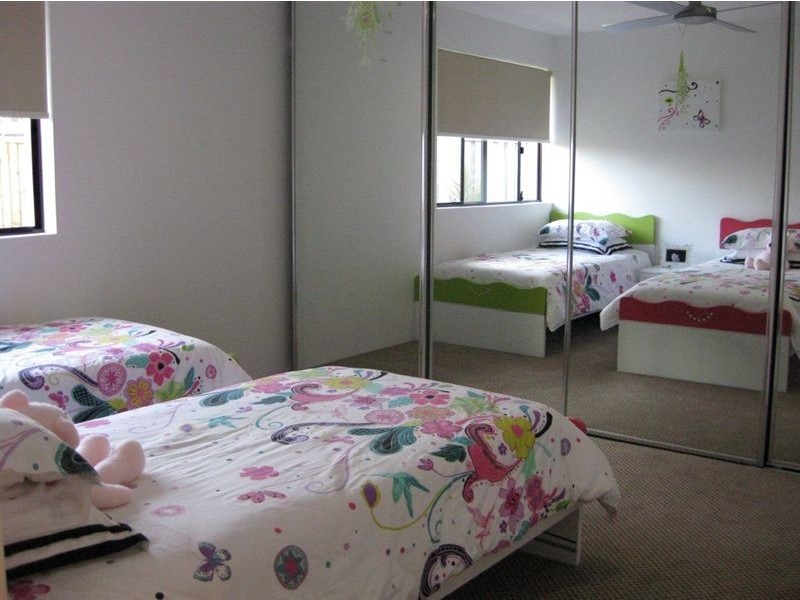 3 Maureen Court, Broadbeach Waters QLD 4218