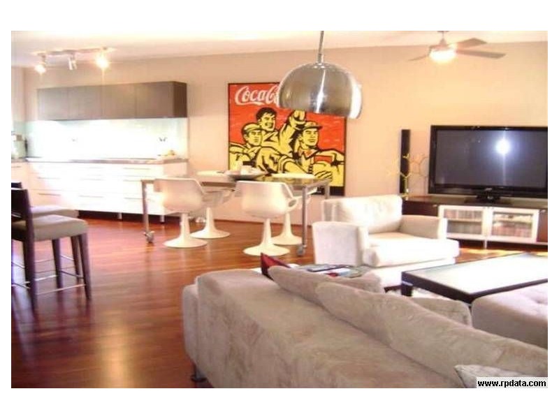 11/33 Beach Parade, Surfers Paradise QLD 4217