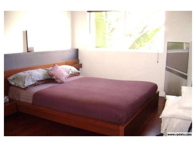 11/33 Beach Parade, Surfers Paradise QLD 4217