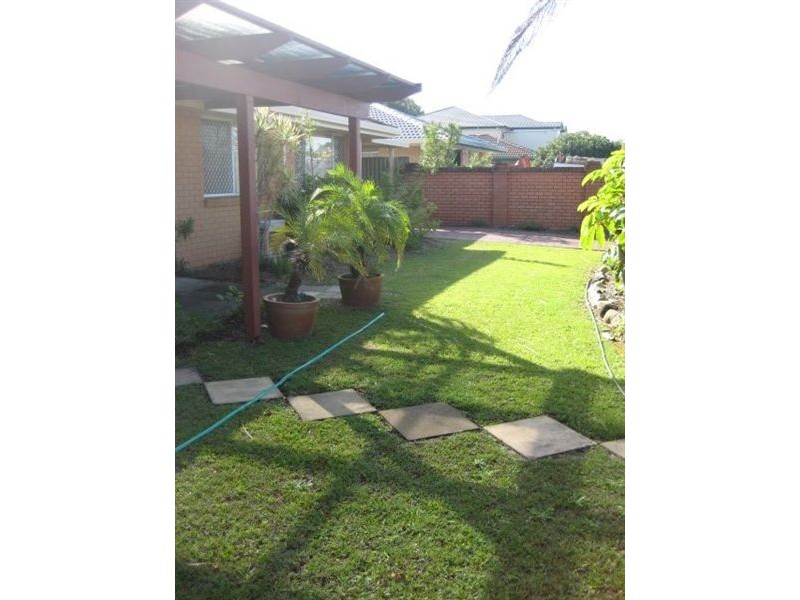 16 Adams Avenue, Miami QLD 4220
