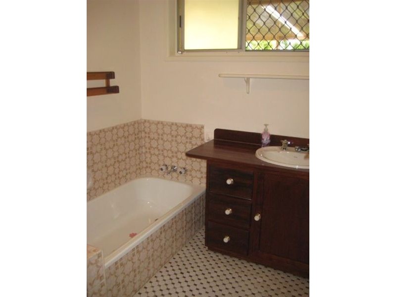 16 Adams Avenue, Miami QLD 4220