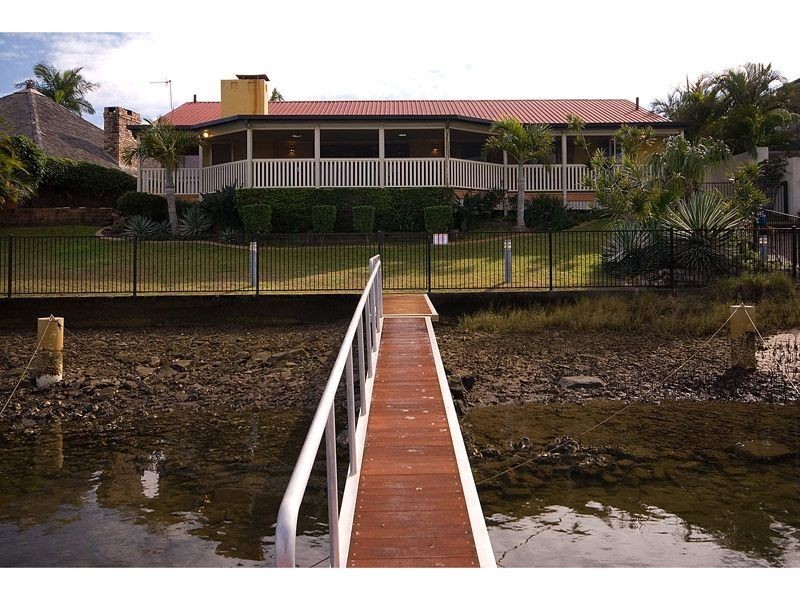 333 Monaco Street, Broadbeach Waters QLD 4218