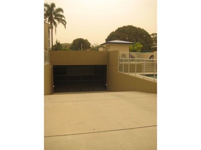 6/8-12 Proud Street, Labrador QLD 4215