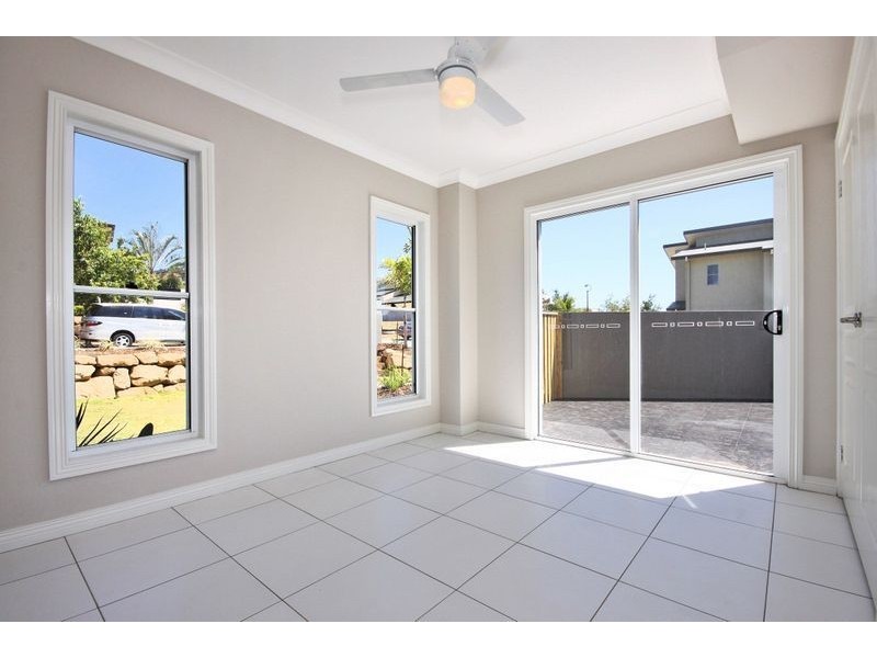 1/11 Andromeda Parade, Robina QLD 4226