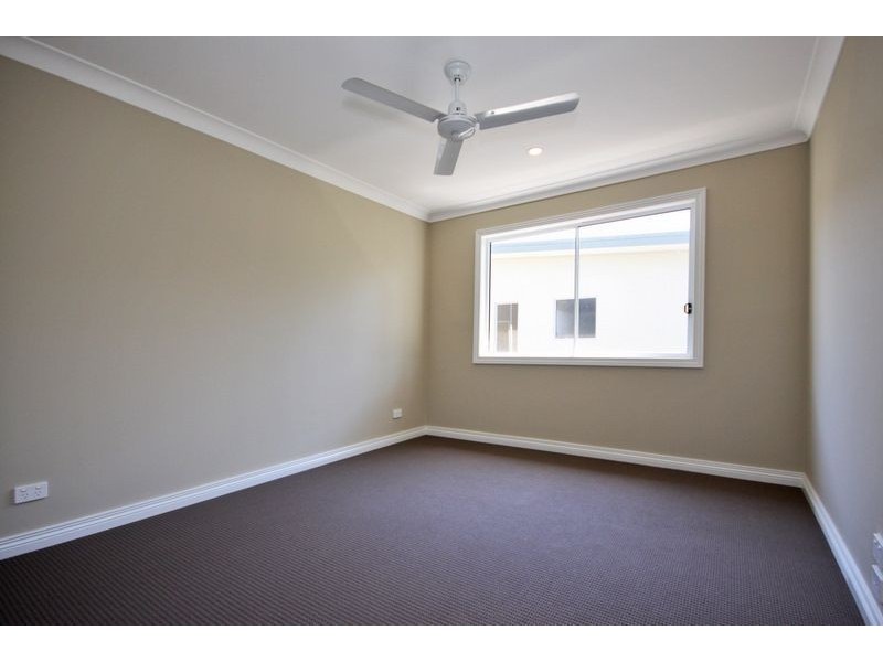 4/11 Andromeda Parade, Robina QLD 4226