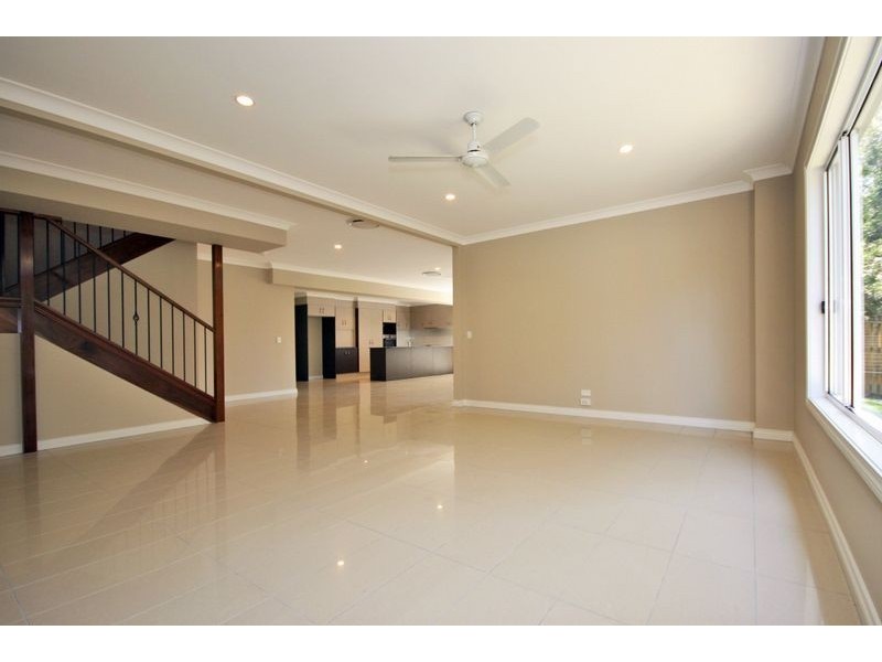 4/11 Andromeda Parade, Robina QLD 4226