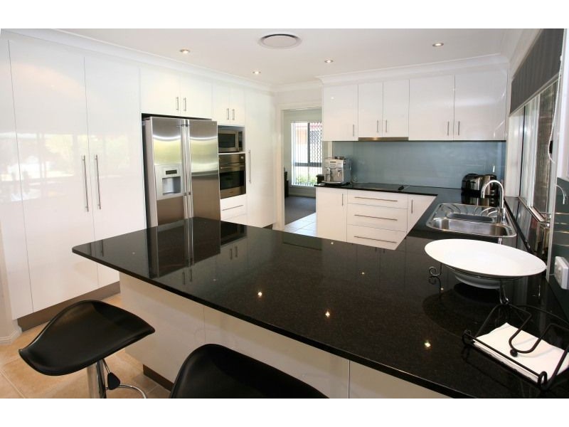 140 Santa Cruz Boulevard, Clear Island Waters QLD 4226