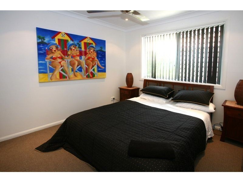 140 Santa Cruz Boulevard, Clear Island Waters QLD 4226