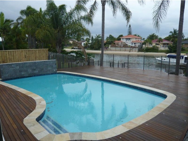 3 Maureen Court, Broadbeach Waters QLD 4218