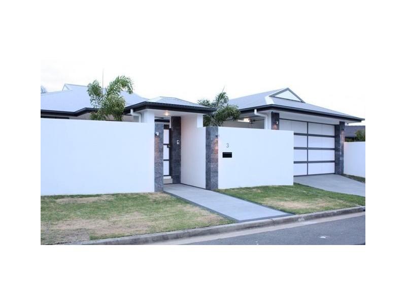 3 Maureen Court, Broadbeach Waters QLD 4218