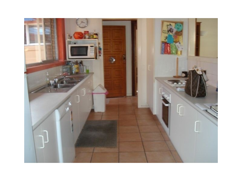 11 Coogeen Street, Sorrento QLD 4217