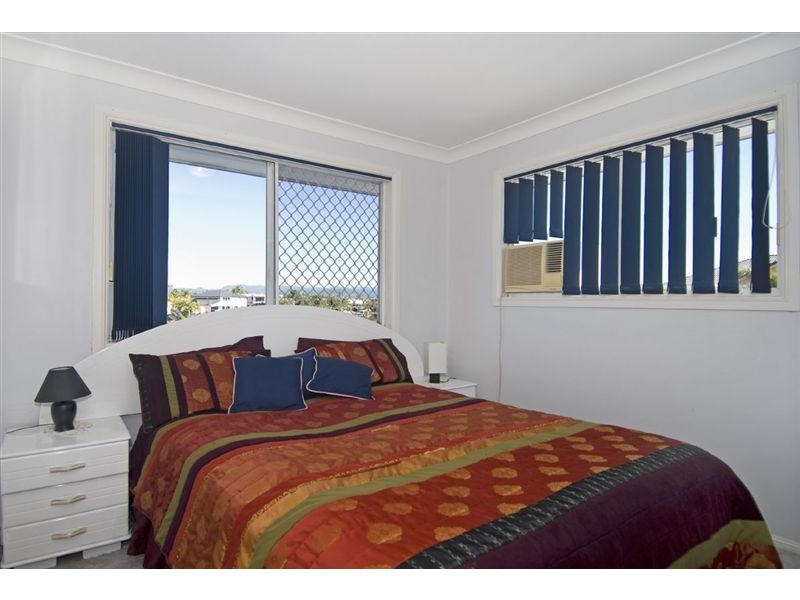 15 San Simeon Drive, Clear Island Waters QLD 4226