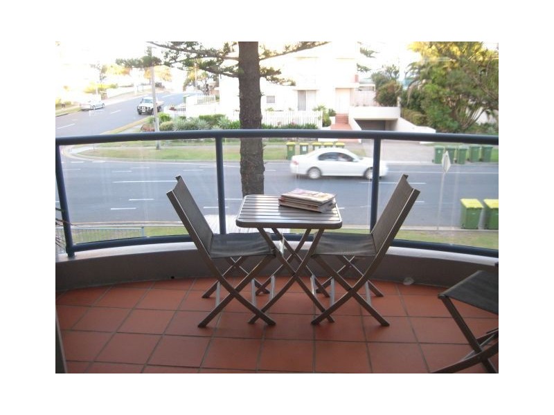 3/6 First Avenue, Broadbeach QLD 4218