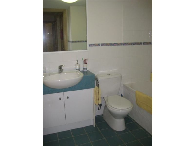 3/6 First Avenue, Broadbeach QLD 4218