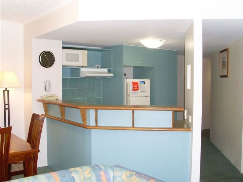 16/10 Alexandra Ave, Mermaid Beach QLD 4218