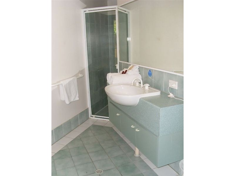 16/10 Alexandra Ave, Mermaid Beach QLD 4218