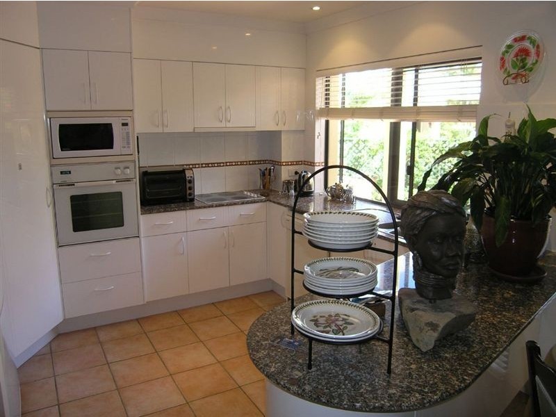Villa 3/125 Santa Cruz Boulevard, ‘Bradford West’, Clear Island Waters QLD 4226