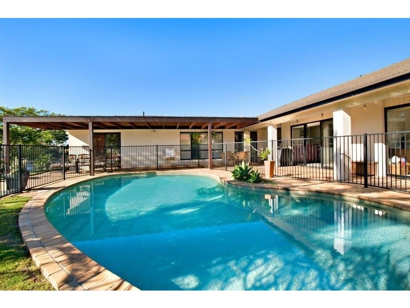 28 Port Drive, Mermaid Waters QLD 4218