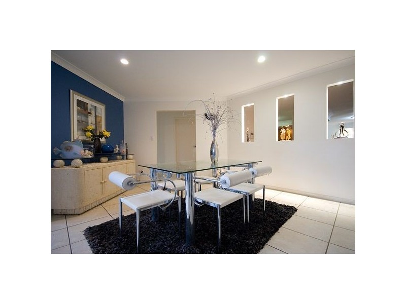 16 Julatten Drive, Robina QLD 4226