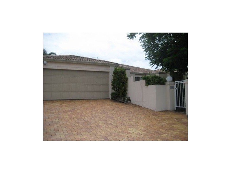 75 Santa Cruz Blvd, Clear Island Waters QLD 4226