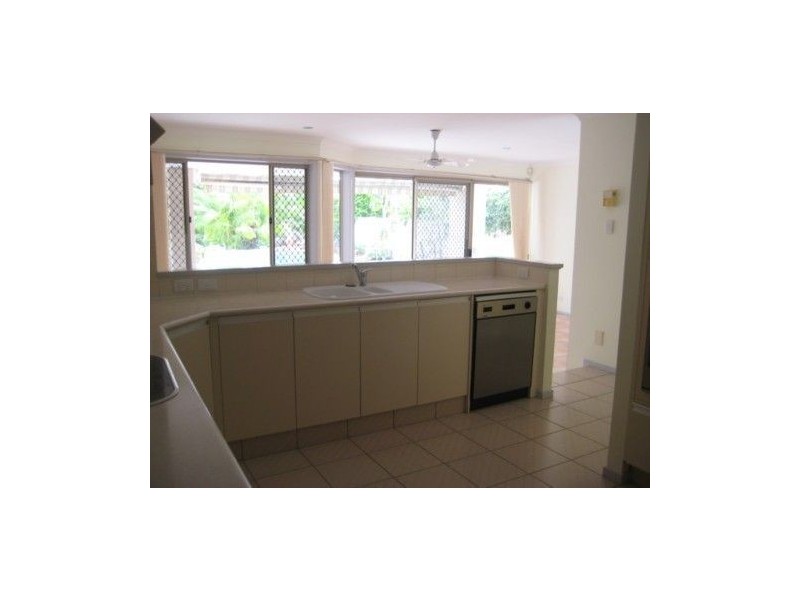 75 Santa Cruz Blvd, Clear Island Waters QLD 4226