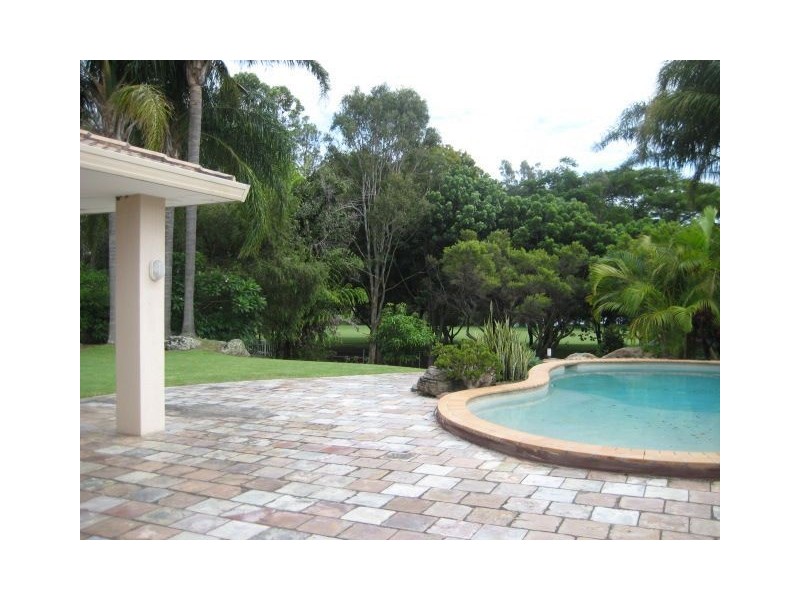 75 Santa Cruz Blvd, Clear Island Waters QLD 4226