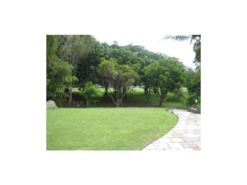 75 Santa Cruz Blvd, Clear Island Waters QLD 4226