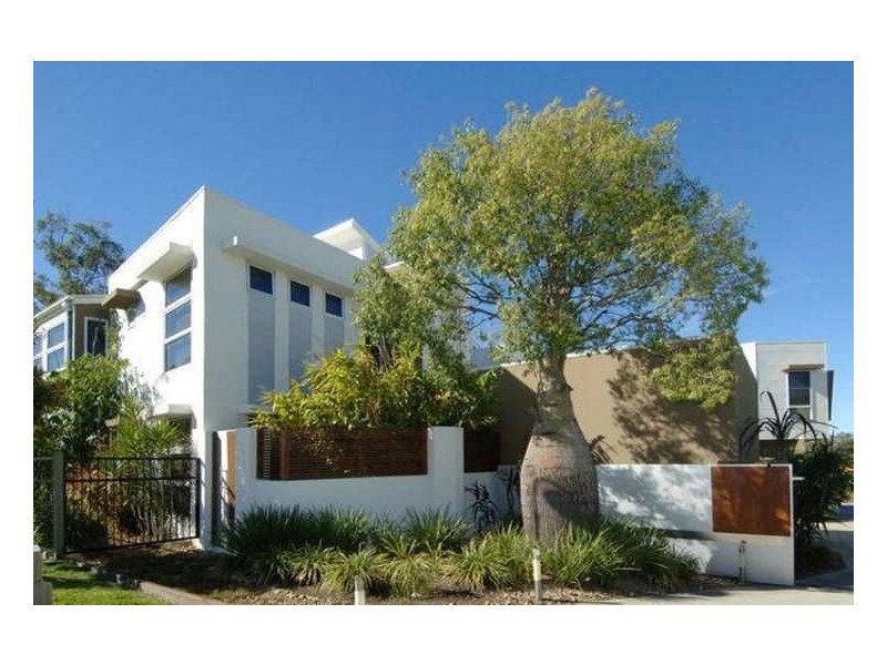 6/11 Cezaire Avenue, Varsity Lakes QLD 4227