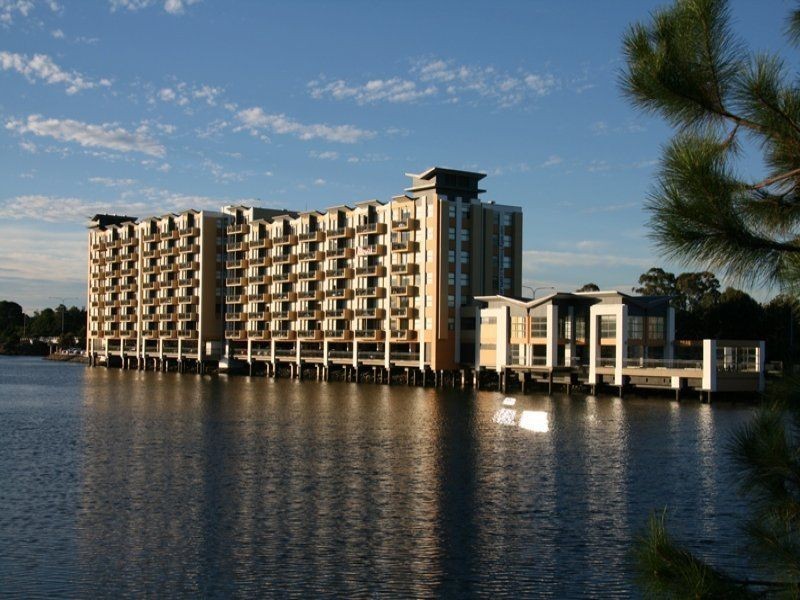 61/25 Lake Orr Drive, Varsity Lakes QLD 4227