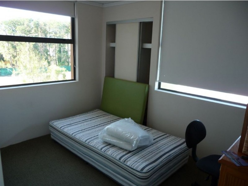 61/25 Lake Orr Drive, Varsity Lakes QLD 4227