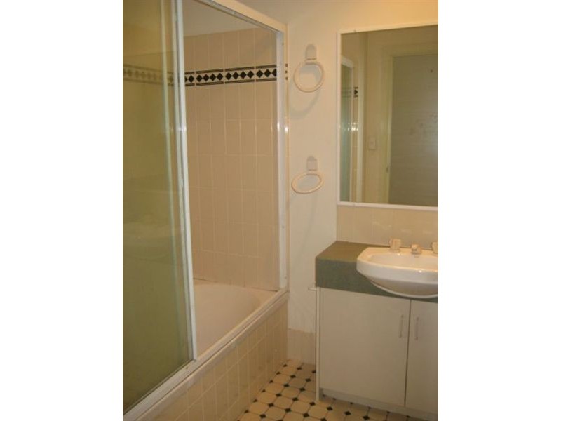 76/7-9 Santa Cruz Blvd,, Clear Island Waters QLD 4226