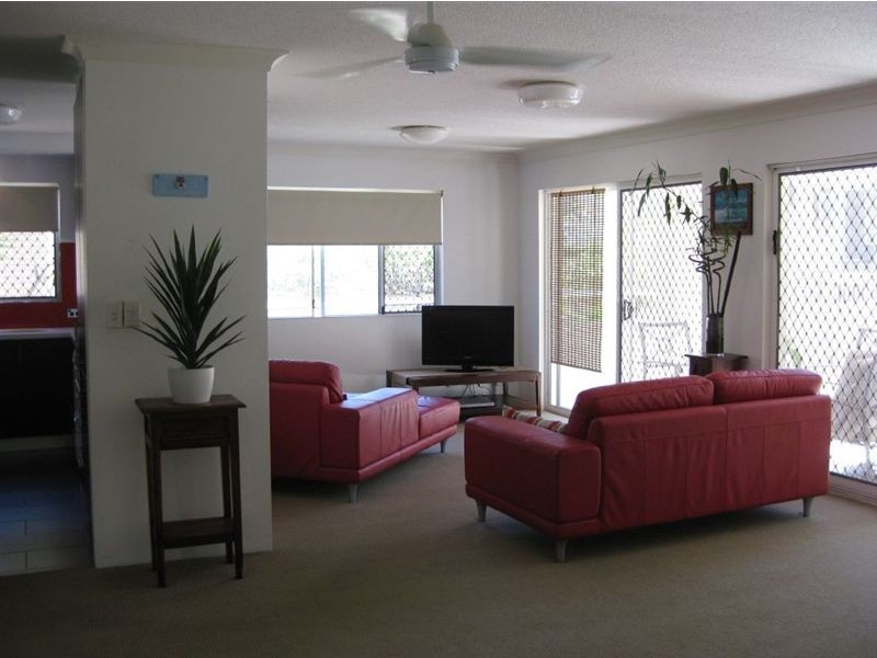 1/9 Francis Street, Mermaid Beach QLD 4218