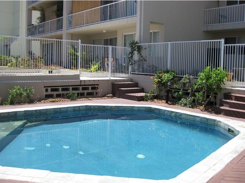 1/9 Francis Street, Mermaid Beach QLD 4218