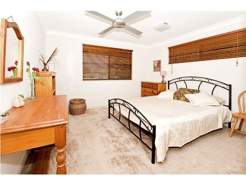 68 Oceanic Drive, Mermaid Waters QLD 4218